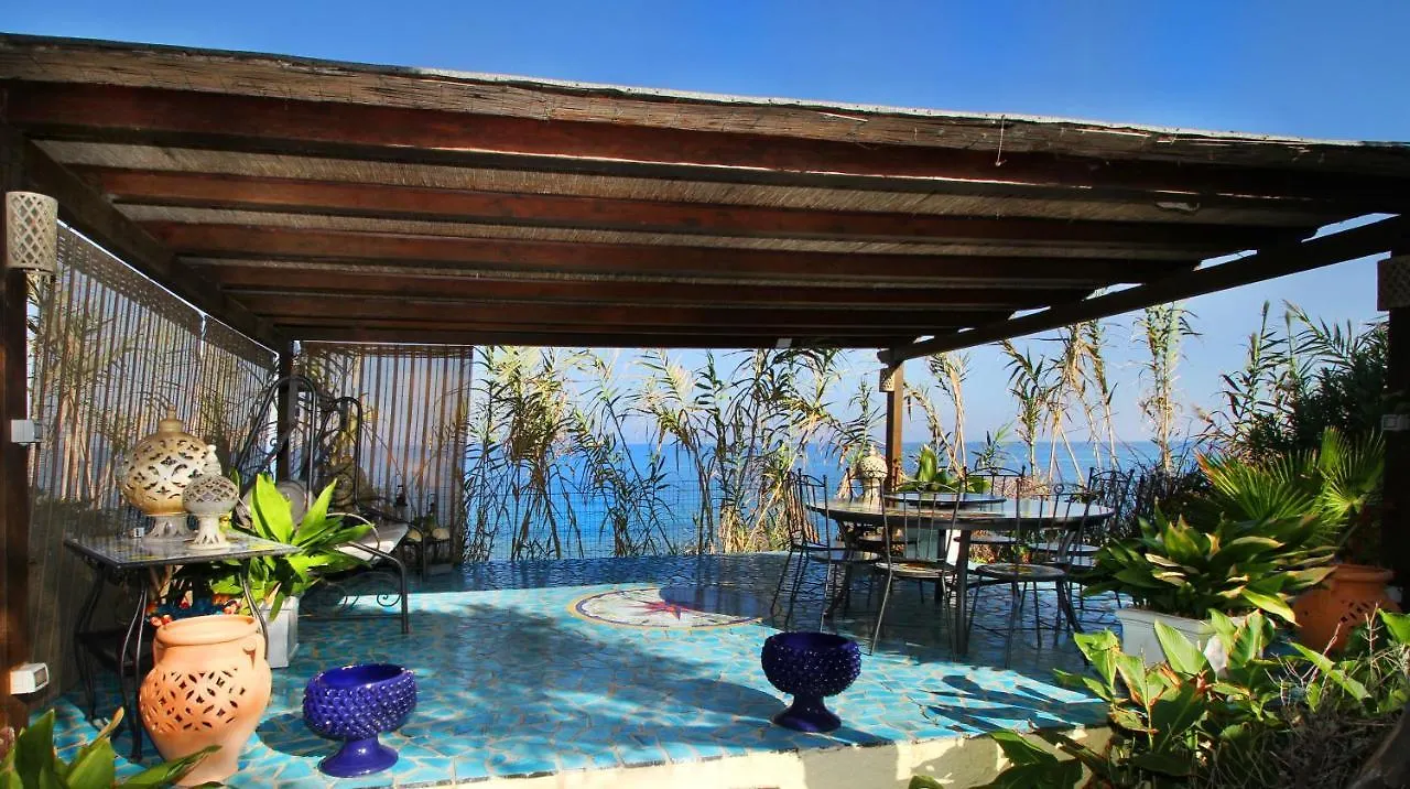 Boutique Villa Con Accesso Privato Alla Spiaggia Caronia Italië